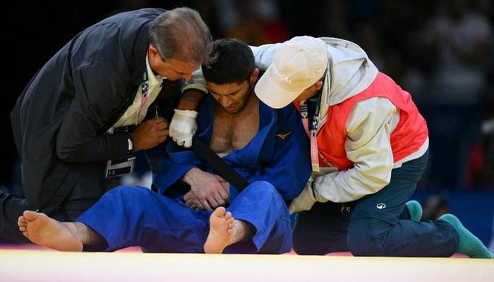 Judoka Tajikistan Olahraga Tolak Salaman dengan Atlet Israel